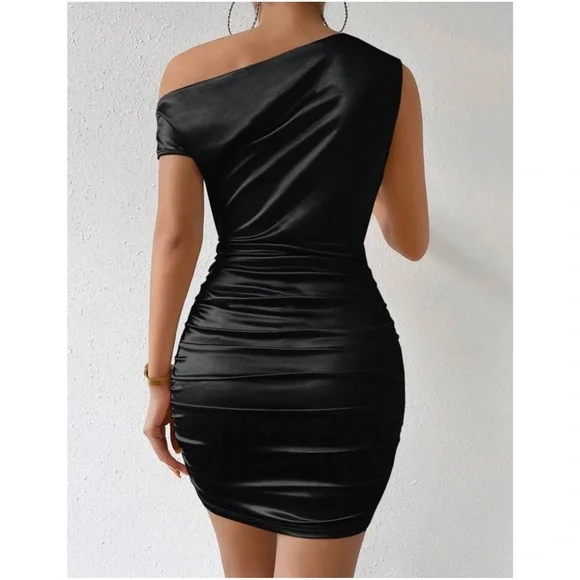 Luxe Satin One Shoulder Evening Party Mini Dress - Picture 3 of 12